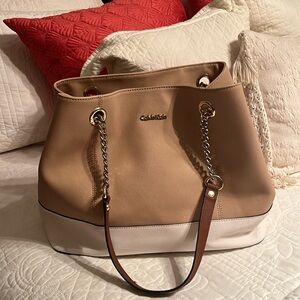 Calvin Klein tote in tan and off white